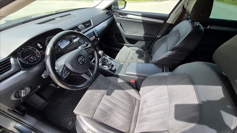 Škoda Superb 2,0 TDi 140 KW DSG STYLE ČR - fotka 9 z 25