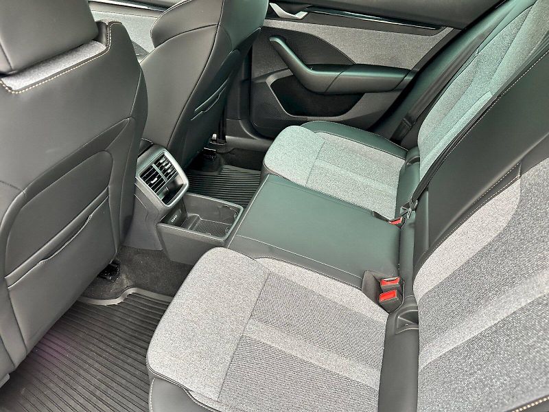 Škoda Octavia (2024) 1,5 Tsi 110 kW DSG M-HEV TopSe - fotka 20 z 25
