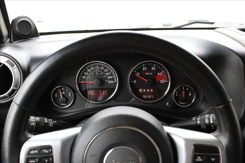 Jeep Wrangler 2.8 CRD/10th-Anniversary/CZ - fotka 24 z 49