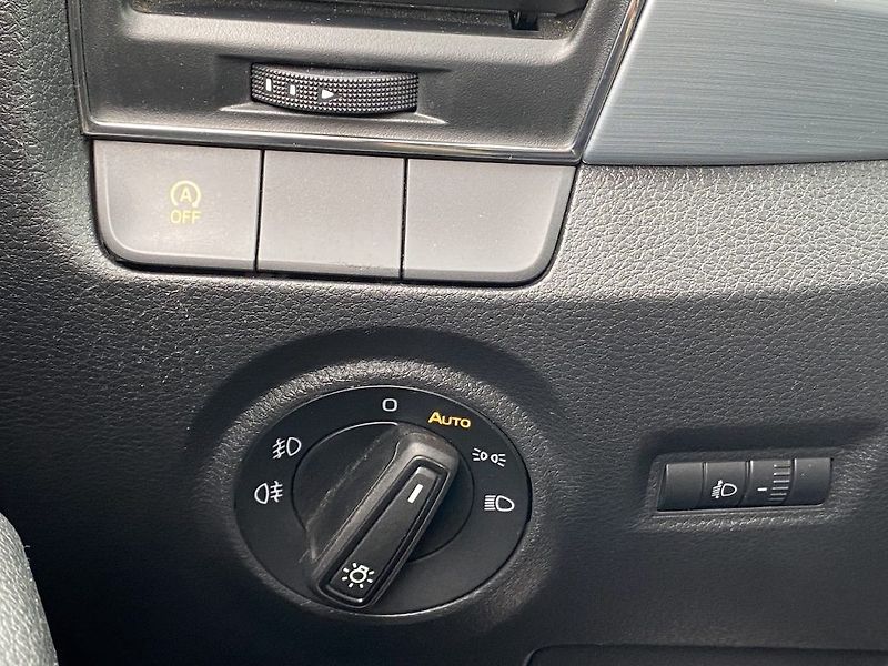 Škoda Fabia 1.0MPi, ČR, manual, 2x kola - fotka 16 z 16