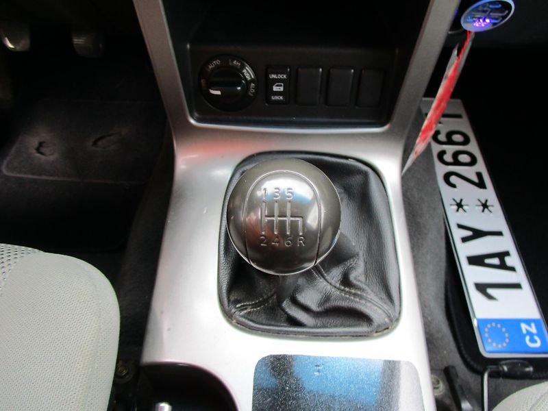 Nissan Pathfinder 2,5DCI-128KW-NOVÝ OLEJ - fotka 13 z 15