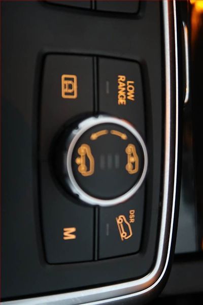 Mercedes-Benz GL (2015) 350 CDI - fotka 17 z 24