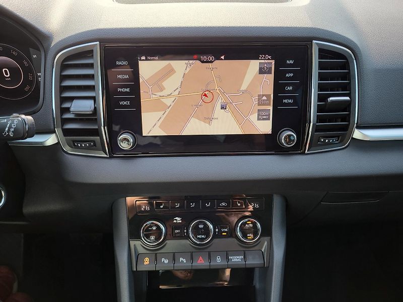 Škoda Karoq 2.0 TDi 110kW DSG 4x4 STYLE+ - fotka 12 z 49