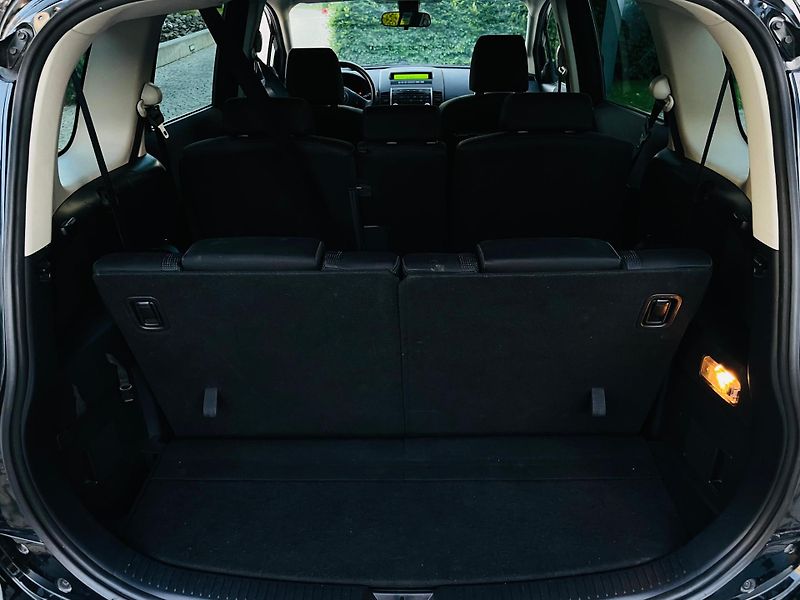Mazda 5 1.8i BENZIN 7MÍST MAN VÝHŘEV - fotka 21 z 33