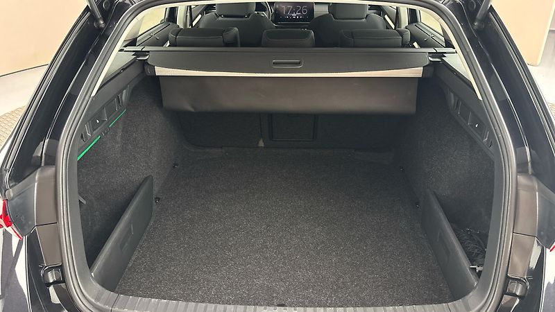 Škoda Octavia 2.0 TDI DSG 4x4 Style Combi - fotka 17 z 25