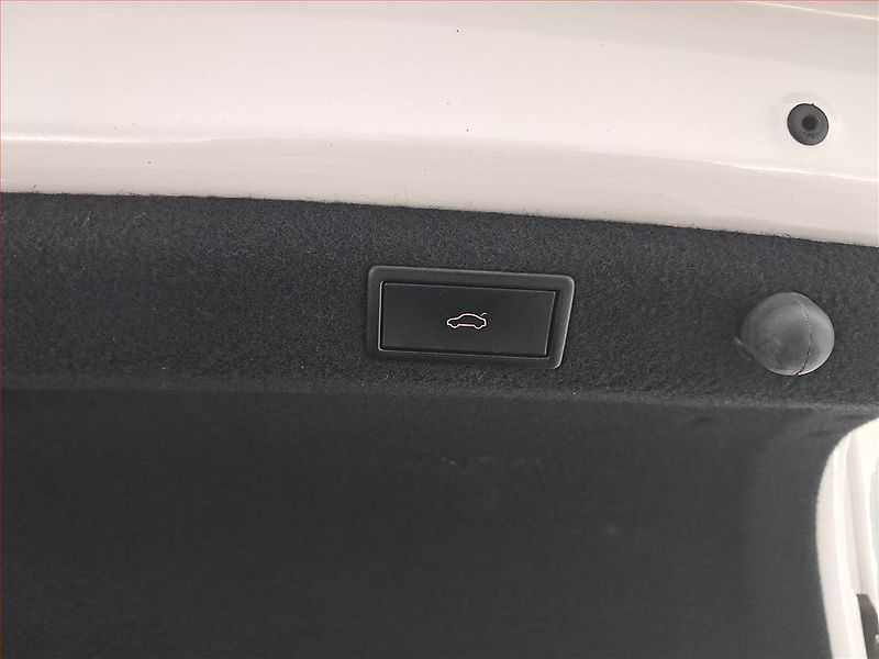 Škoda Superb (2020) Laurin&Klement iV 1.4 TSI PHEV - fotka 16 z 24