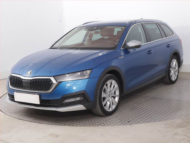 Škoda Octavia (2023) Scout 2.0 TDI - fotka 2 z 17