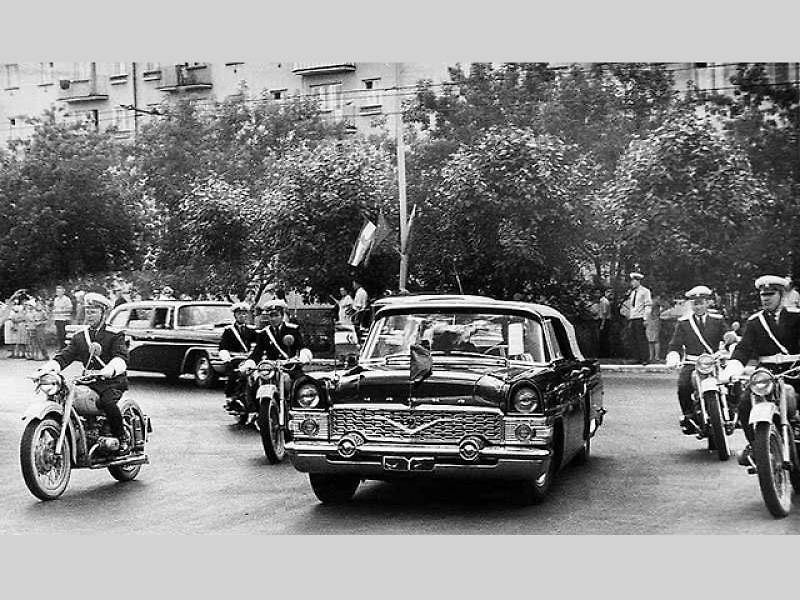 Premiéra se uskutečnila na výstavě Expo 58 v Bruselu.