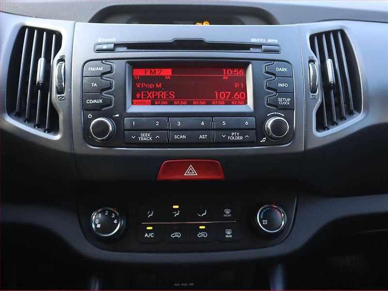 Kia Sportage (2010) 1.6 GDI, Serv.kniha, Tempomat - fotka 12 z 16