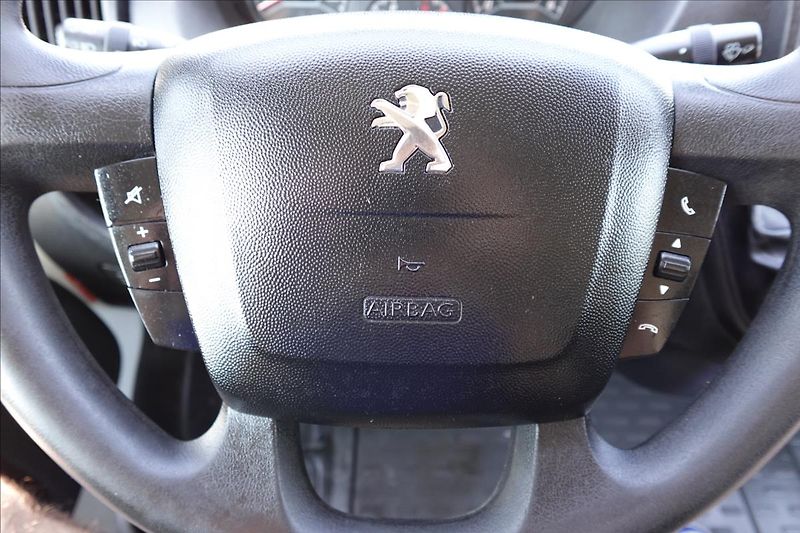 Peugeot Boxer 2,0 HDI  L1H1 CHLAĎÁK KLIMA - fotka 19 z 24