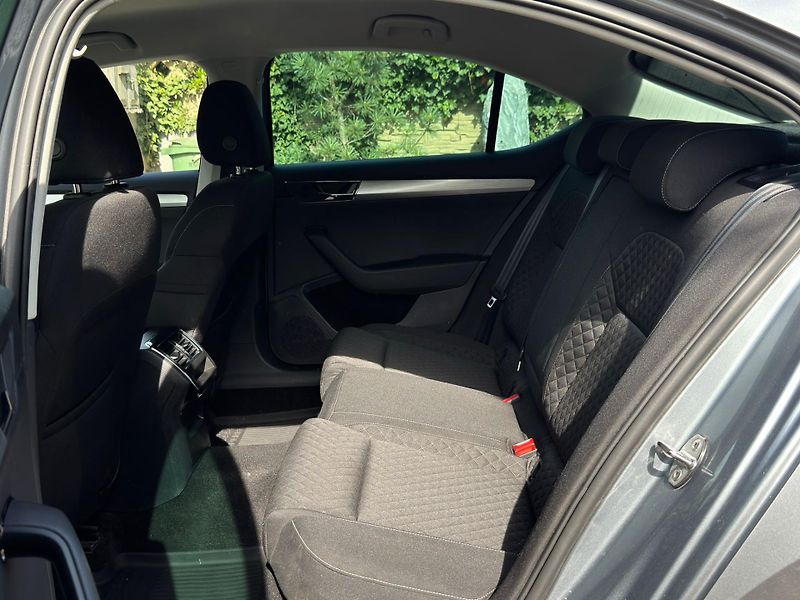 Škoda Superb (2021) 1.4 PHEV 160kW 1.MAJIT. ČR DPH - fotka 17 z 23