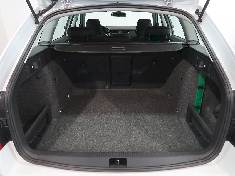 Škoda Octavia (2014) ELEGANCE 1.4TSI 103KW - fotka 32 z 33