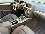 Audi A4 2,0 TDI, manual, nehavarovane - náhled 14