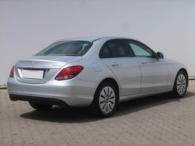 Mercedes-Benz Třídy C (2017) C 220 d 4MATIC , 4X4, Automat - fotka 5 z 16