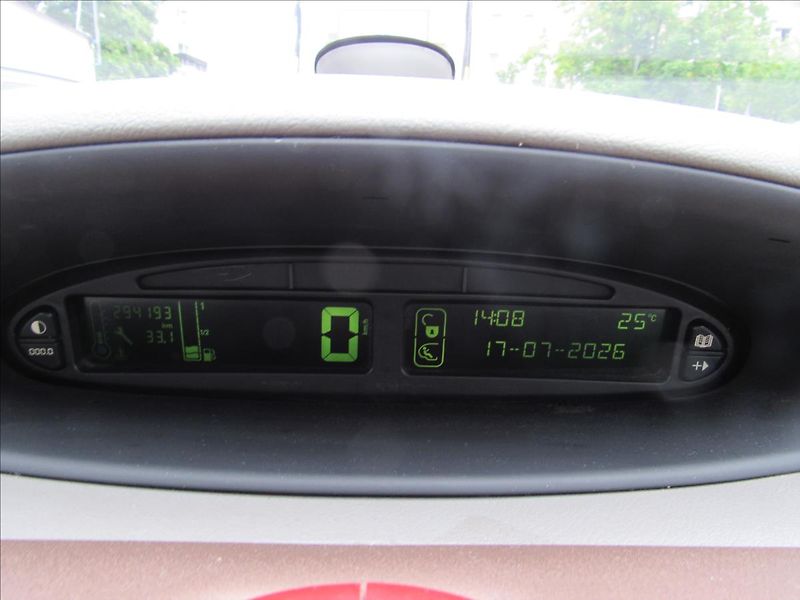 Citroën Xsara Picasso 1,8 85kW - fotka 13 z 24