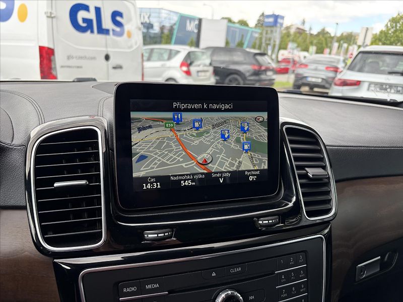 Mercedes-Benz GLS 350d 4M - fotka 10 z 24