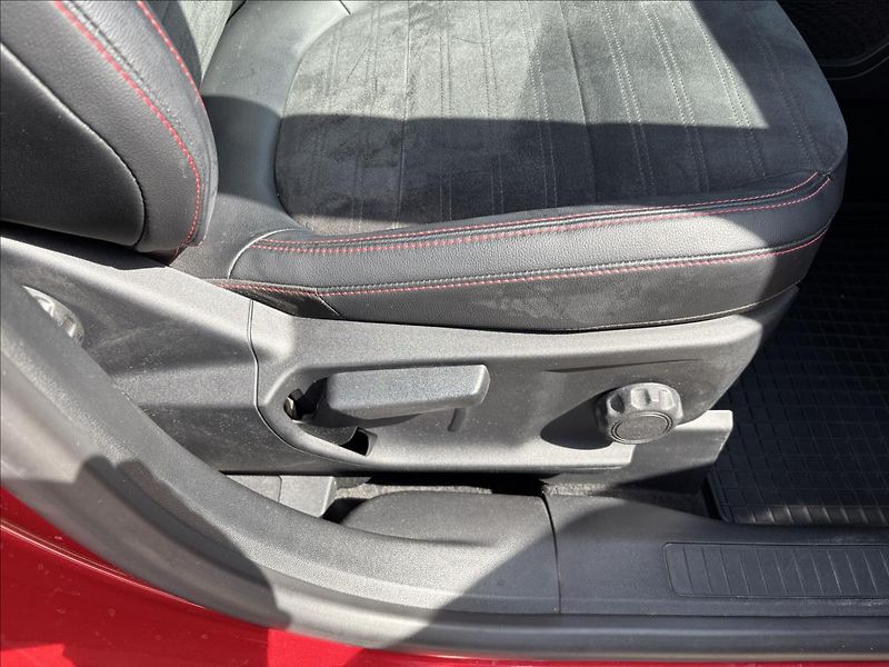 Ford Kuga 2,0 EcoBlue ST-Line X AWD AUT - fotka 21 z 50