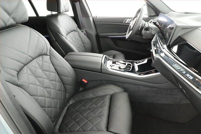 BMW X5 (2025) xDrive40i, M PAKET, DPH - fotka 7 z 27
