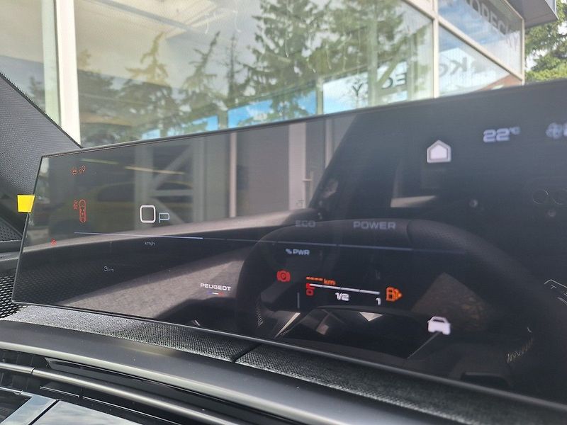 Peugeot 5008 (2025) GT Hybrid 145 e-DCS - fotka 16 z 24