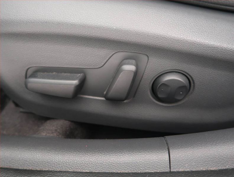 Hyundai Ioniq (2018) Hybrid, Automat, Serv.kniha - fotka 21 z 21