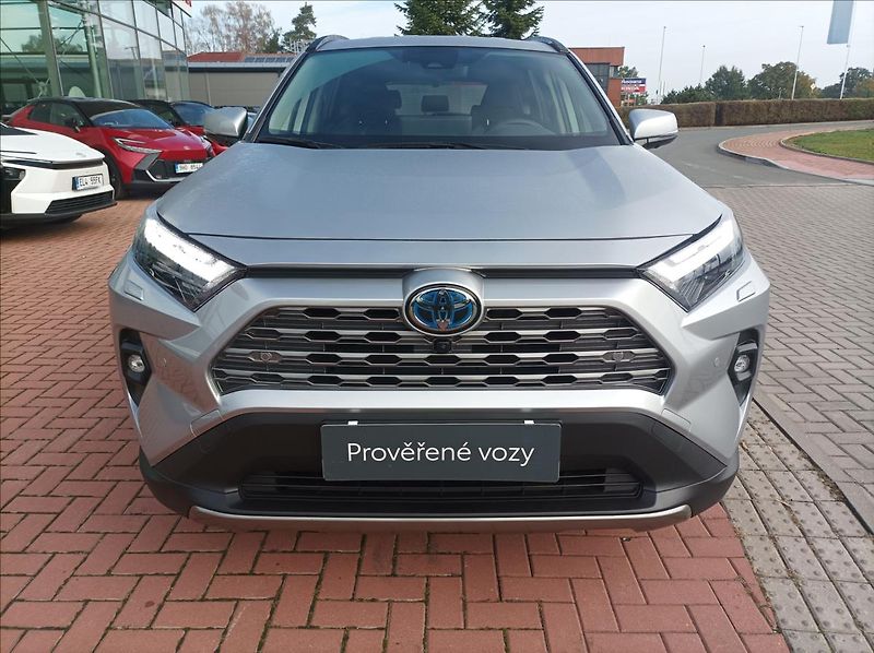Toyota RAV4 2,5 Executive - fotka 6 z 21