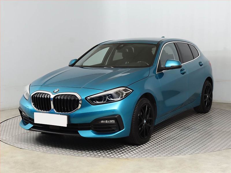 BMW Řada 1 (2022) 118i - fotka 2 z 24