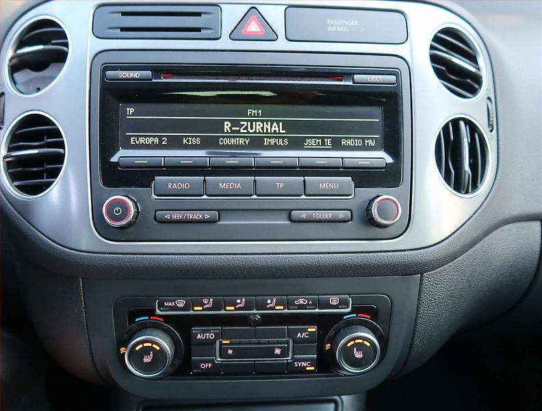 Volkswagen Golf Plus (2012) 1.6 TDI, ČR,1.maj, Tempomat - fotka 12 z 16