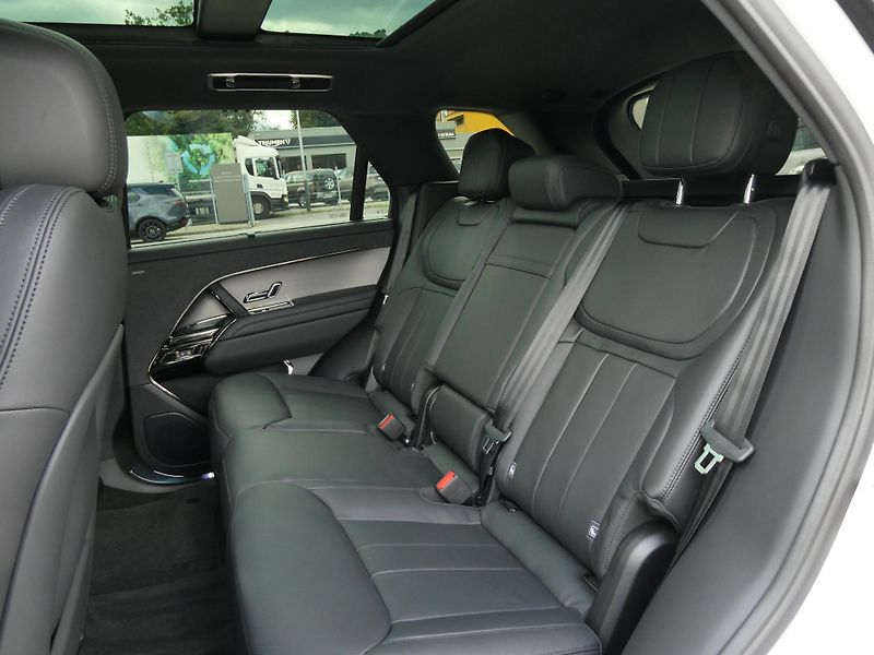Land Rover Range Rover Sport (2026) 3,0 Dynamic SE D250 - fotka 14 z 39