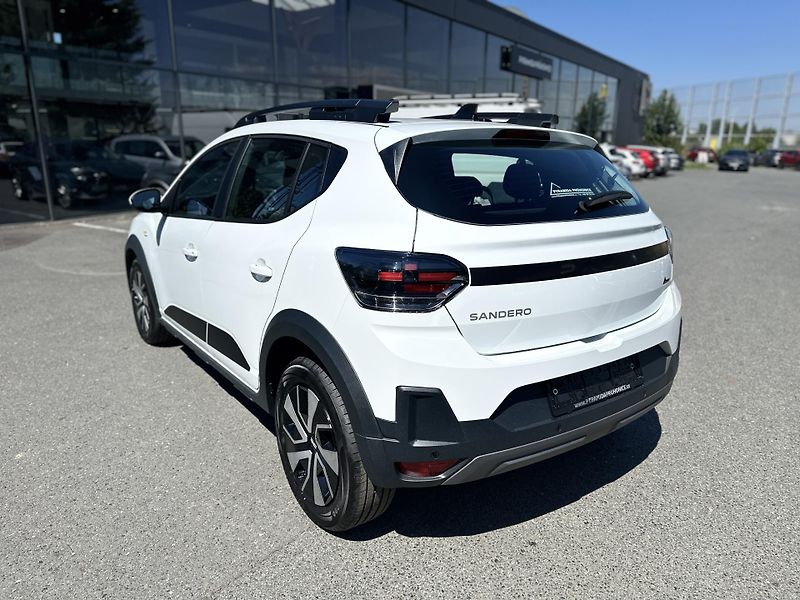 Dacia Sandero (2026) STEPWAY HYBRID 155 - ŘÍJEN - fotka 4 z 12