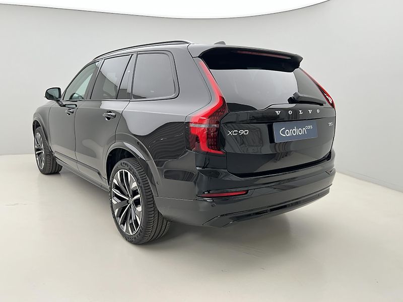 Volvo XC90 (2026) B5 AWD DARK PLUS - fotka 10 z 43