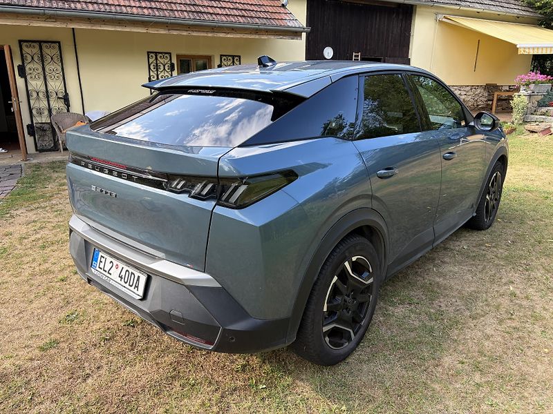 Peugeot 3008 (2025) Peugeot e-3008 ELEKTRO 73 kWh - fotka 3 z 18