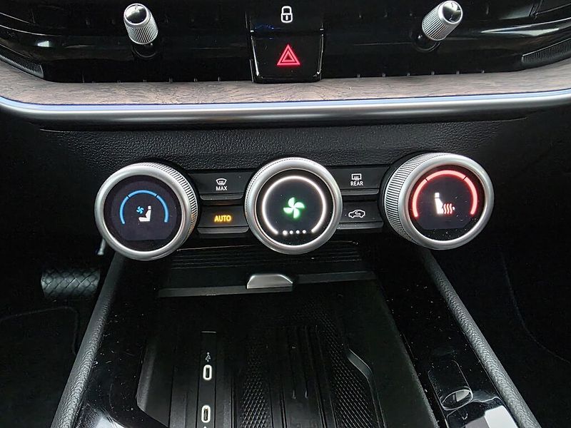 Škoda Superb Combi DSG 4M 2,0TDi 142kW L&K - fotka 15 z 26
