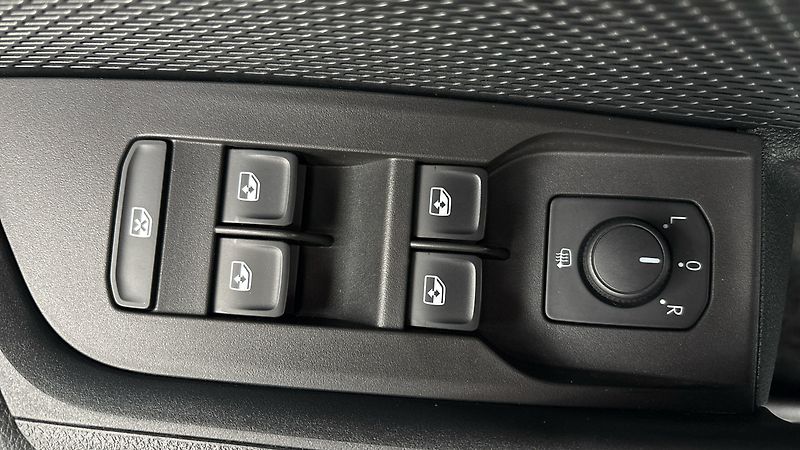 Škoda Octavia 1.5 TSI Ambition - fotka 21 z 25