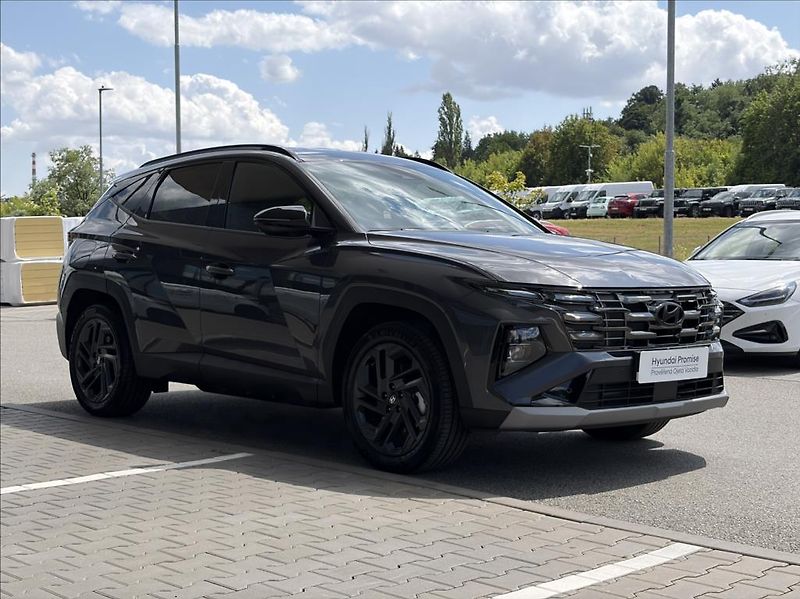Hyundai Tucson 1,6 T PHEV  20 Years - fotka 4 z 22
