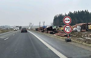 Na silnici I/35 mezi Janovem a Opatovcem budou do konce roku měřit rychlost radary. Řidiči podél budoucí D35 totiž nedodržují rychlost a ohrožují pracovníky stavby.