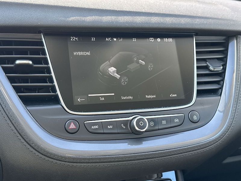 Opel Grandland X (2020) 1.6 TSI 4x4 Automat - fotka 21 z 33