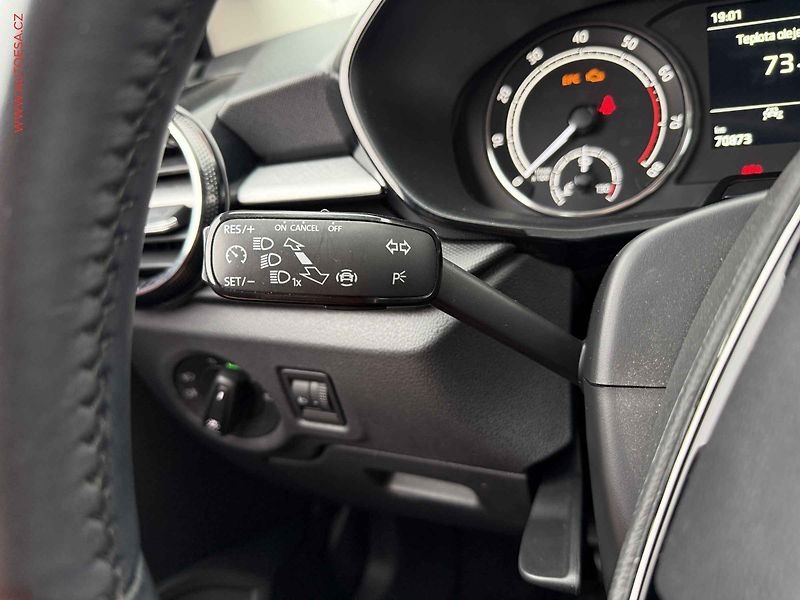 Škoda Fabia (2021) 1.0TSi, 1.maj,ČR, Ambition - fotka 12 z 19