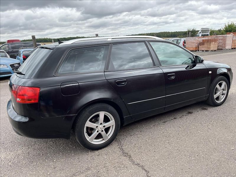 Audi A4 Avant 2,0 TDi 103 KW AUTOMAT K - fotka 5 z 36
