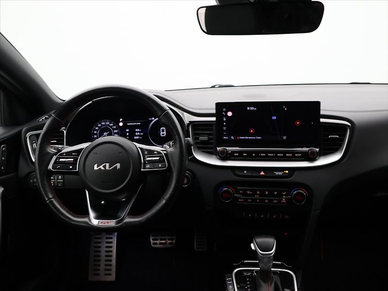 Kia ProCeed 1,6 T-GDI 150kW GT DCT DPH - fotka 26 z 34