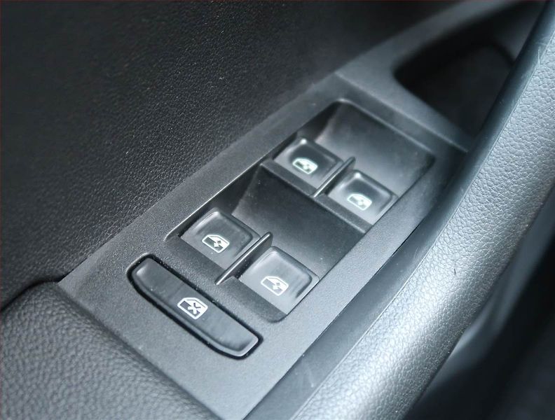 Škoda Octavia (2016) Ambition Plus 2.0 TDI - fotka 16 z 21
