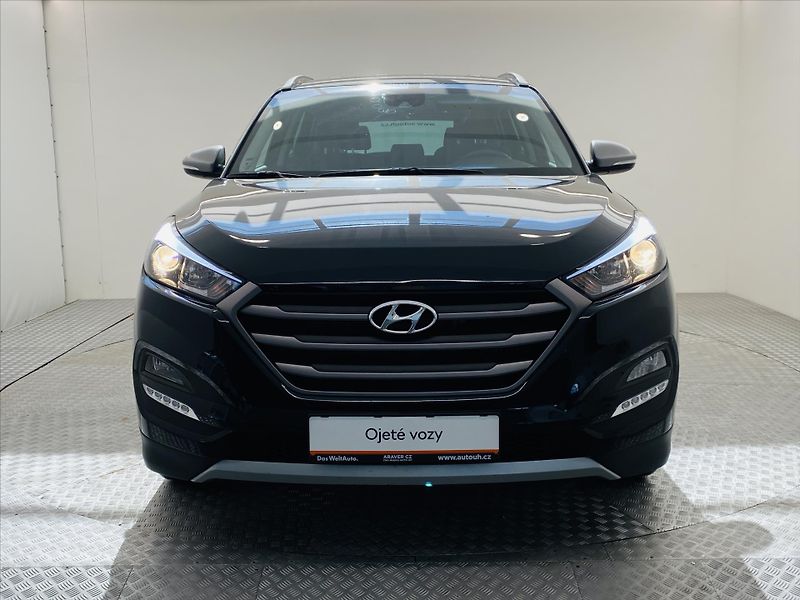 Hyundai Tucson 1,6 T-GDi 130kW 4x4 - fotka 4 z 24