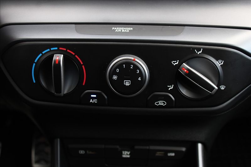 Hyundai Bayon 1,2 i  ČR,1.MAJ,DPH,ZÁRUKA - fotka 16 z 29
