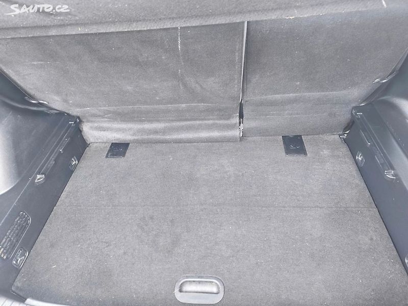 Hyundai ix20 KRÁSNÝ,100TKM,SERVISKA,1MAJ67L - fotka 5 z 24