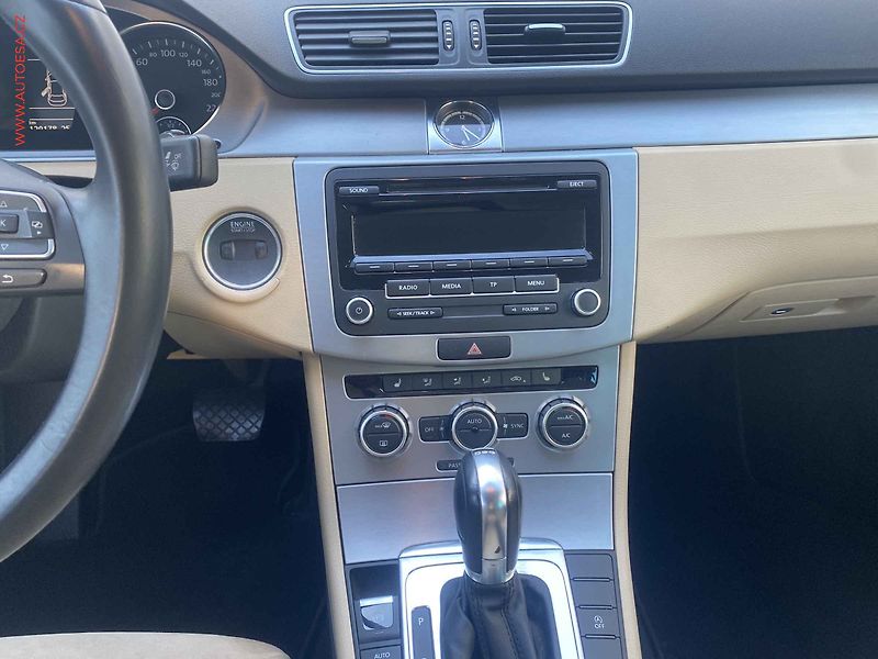 Volkswagen Passat CC (2013) 2.0 TDi, 1.maj,ČR, servis - fotka 12 z 17