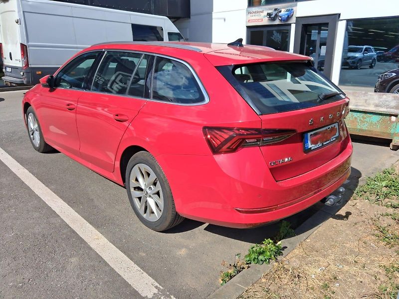 Škoda Octavia 2.0TDI 110kW DSG Style, ČR - fotka 5 z 10