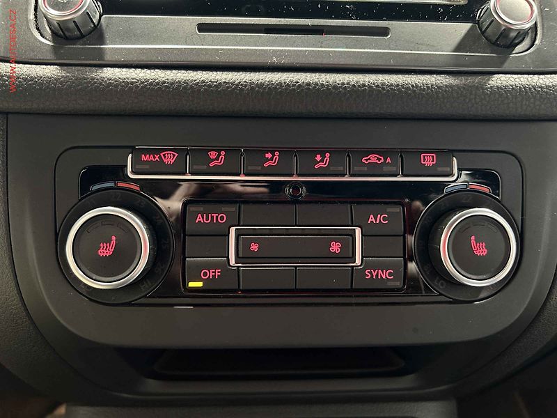 Volkswagen Tiguan (2014) 2.0 TDi 4x4, R-Line, bixen - fotka 16 z 17