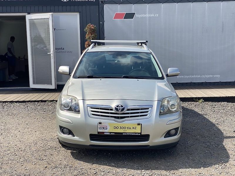 Toyota Avensis 1.8iLPG, manual,tažné,nová STK - fotka 3 z 16