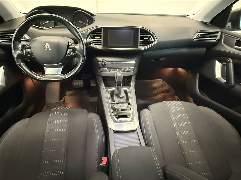 Peugeot 308 1,6 blueHDI nová STK - fotka 7 z 15