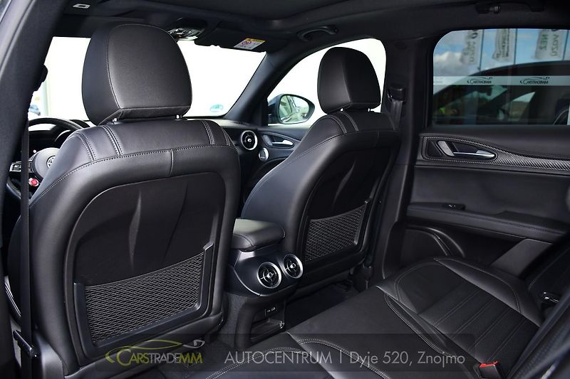 Alfa Romeo Stelvio 2.9V6 Bi-T.382 kW QUADRIFOGLIO - fotka 12 z 55