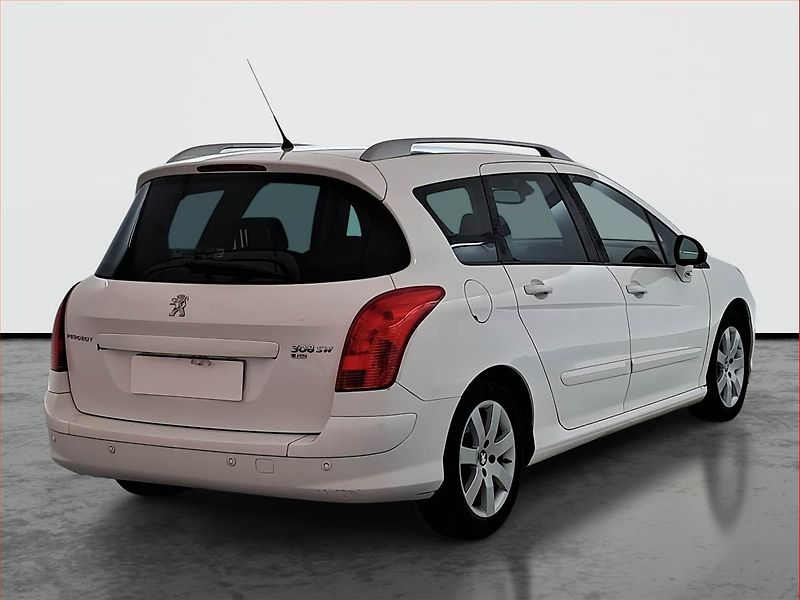 Peugeot 308 (2012) 1.6 HDi, 7 míst, jezdí výborně - fotka 5 z 17
